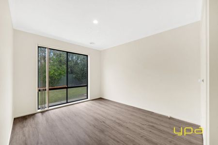 33 Masterton Place, Cranbourne East - Photo 3