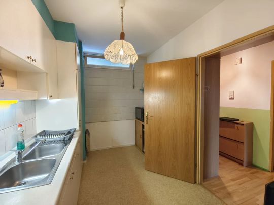 Perfekte Lage & ausgezeichnete Infrastruktur - sonniger Balkon inklusive! - Foto 1
