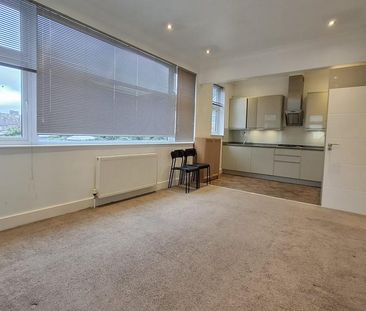 3 bedroom maisonette to rent - Photo 2