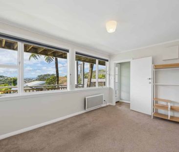 Light & Bright Studio in a Great Karori Location - Photo 5
