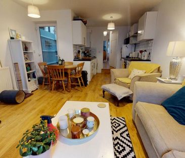 2 bedroom flat to rent - Photo 3