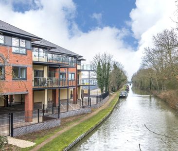 Canalside House, Banbury - Photo 2