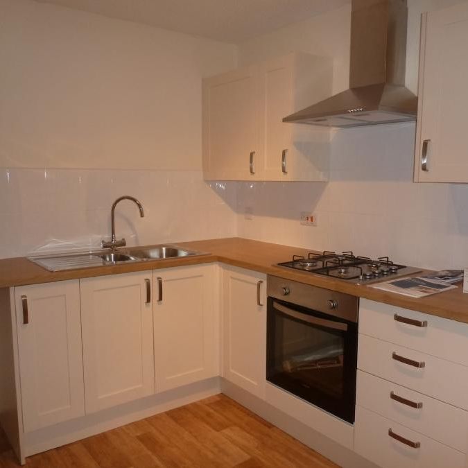 2 bedroom terraced house to rent - Photo 1