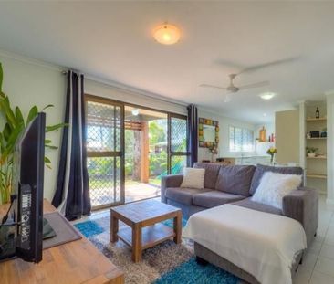 1/3 Heran Court Urangan QLD - Photo 2