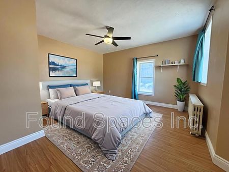 $1,695 / 2 br / 1 ba / 221 Ahrens St W unit 5 - Photo 3