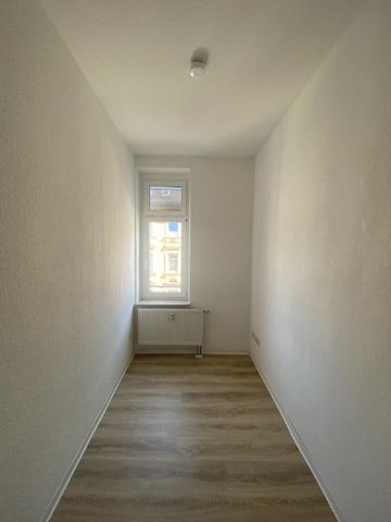 Traumhaft schöne 3 R Wohnung mit EBK - JETZT ZUSCHLAGEN ! - Photo 4