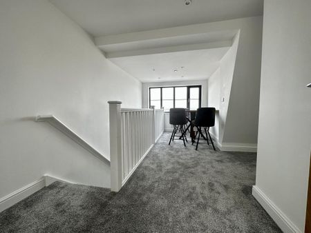 2 bedroom flat to rent - Photo 2