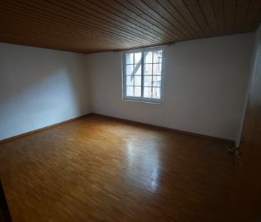 Helle & grosszügige 4.5-Zimmer-Wohnung (90 m²) im 1. OG - Photo 2