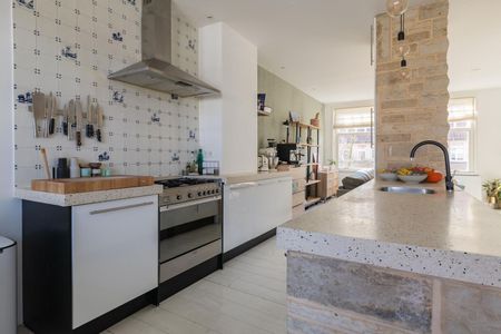 Appartement te huur: Sassenheimstraat 16-3 1059 BG Amsterdam - Photo 2