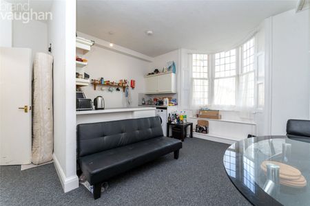 3 bedroom maisonette to rent - Photo 4