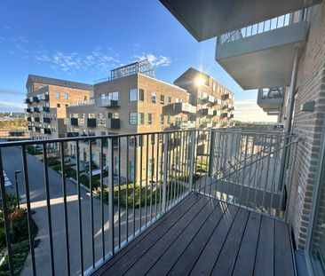 Lys 3-værelses lejlighed med altan i Nørresundby - Foto 3