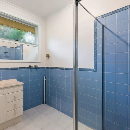 When position is everything! - Photo 4