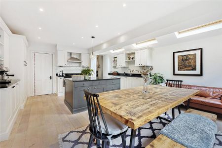 5 bedroom semi-detached house to rent - Photo 5