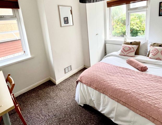 May Road 5 - Photo 1