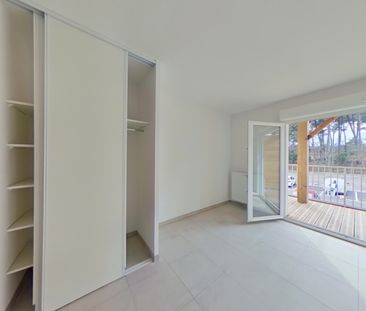 Location Appartement 2 pièces 41m² GUJAN MESTRAS 33470 - Photo 2