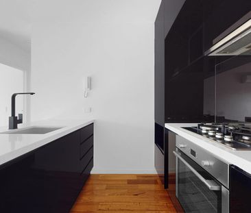 2 bedroom first floor apartment - Photo 5