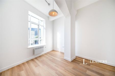 1 bedroom flat to rent - Photo 2
