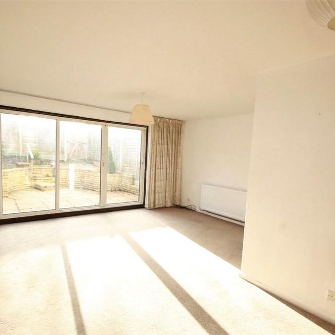 3 bedroom terraced house to rent - Photo 1