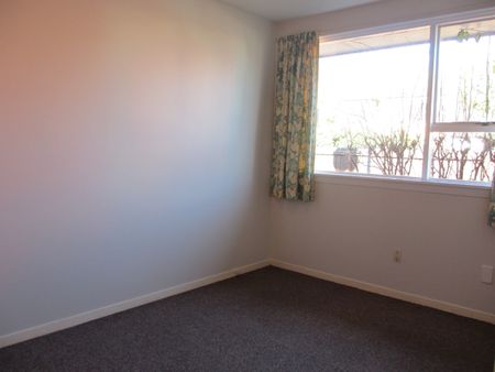 Front 2 bedroom unit in quiet Riccarton block - Photo 4