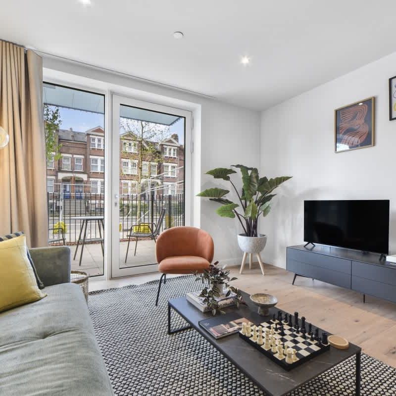 161 Evelyn Street Deptford SE8 - Photo 1