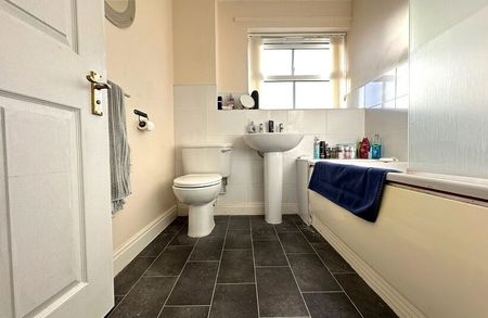 Flat , Derby Court, Fulwood, Preston. Lancs. PR1 1DX - Photo 5