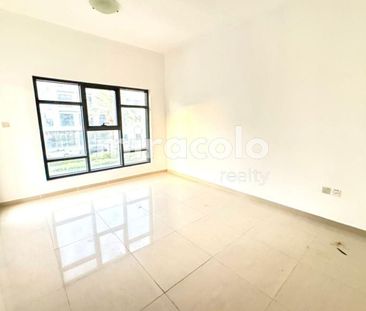 4 Bedroom | Spacious Villa | Modern Living Space - Photo 6