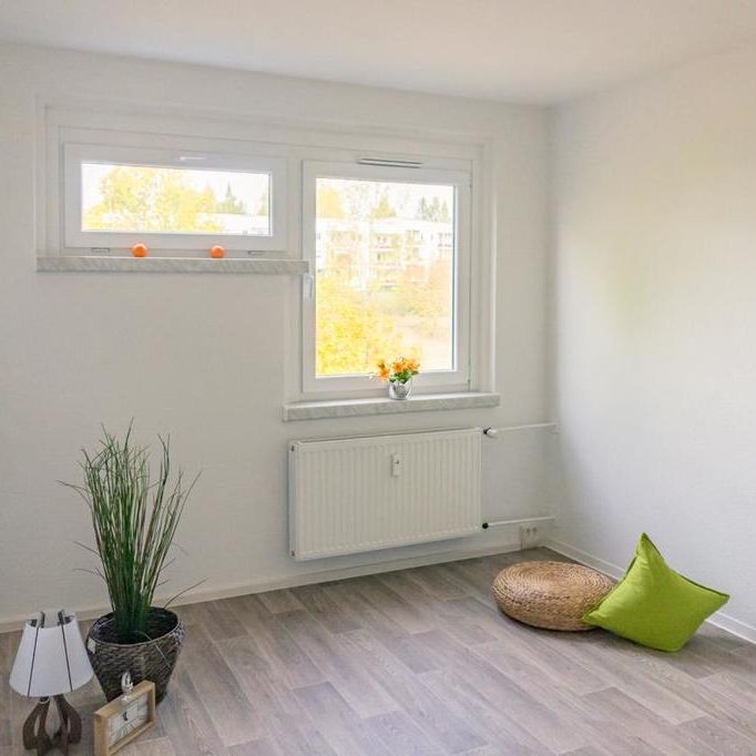 4-Raum-Wohnung mit Balkon und guter Anbindung an den ÖPNV - Foto 1