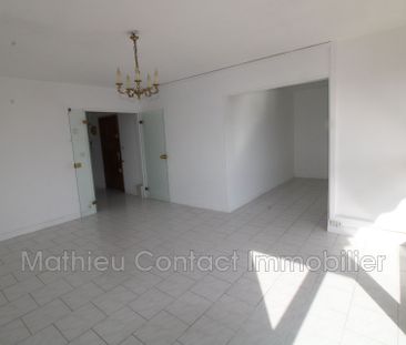 7 collines, Location appartement 3 pièces 82 m² - Photo 2