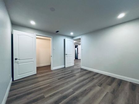 For Lease - 3260 Oakglade Crescent Unit# basement, Mississauga, Ontario - Photo 5