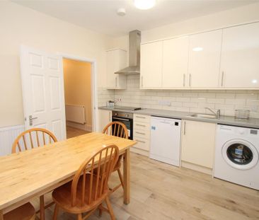 3 bedroom terraced house to rent - Photo 6