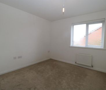 2 bedroom semi-detached house to rent - Photo 5