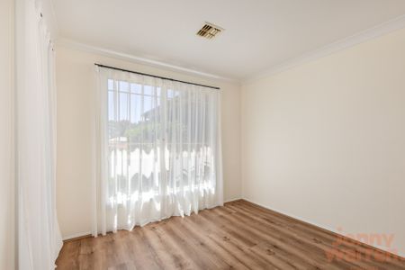 9 Tennant Place, Jerrabomberra NSW 2619 - House For Rent | Domain - Photo 5