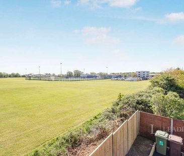 Wentworth Drive, Waterlooville, Hampshire, PO8 - Photo 1