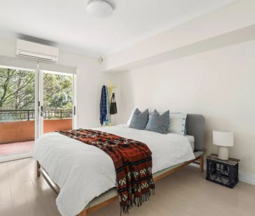 Contemporary Living with Urban Style - Photo 2
