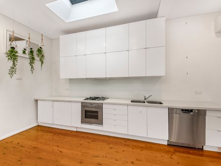 25 Sheehy Street, Glebe NSW 2037 - House For Rent | Domain - Photo 2