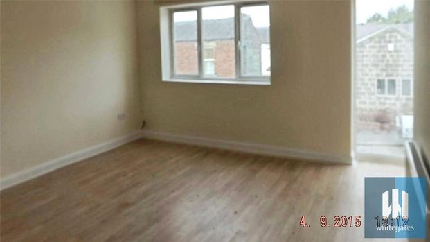 4 bedroom end of terrace house to rent - Photo 1