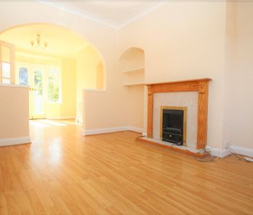 Hounslow, TW3, London - Photo 4