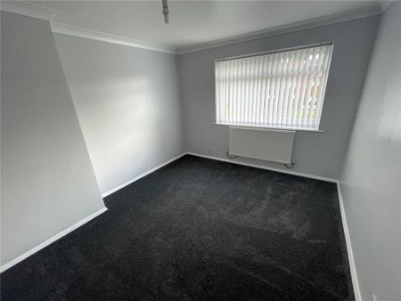 3 bedroom end of terrace house to rent - Photo 3