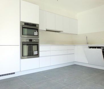 Lichtrijk 2-slaapkamerappartement met terras in Melle - Photo 4