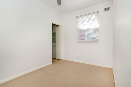 Renovated 3 Bedroom Home In Perfect Location - Photo 4
