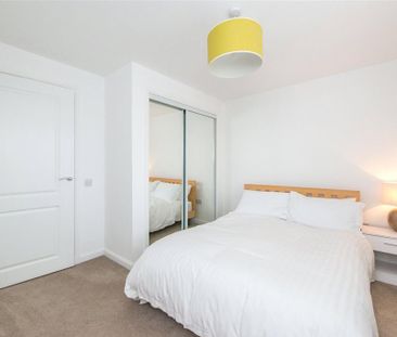 3 bedroom semi-detached house to rent - Photo 4