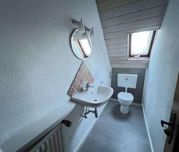 Gemütliche Dachgeschosswohnung in ruhiger Lage - Photo 3