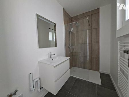 maison, une chambre, un bureau, une cour - Photo 2