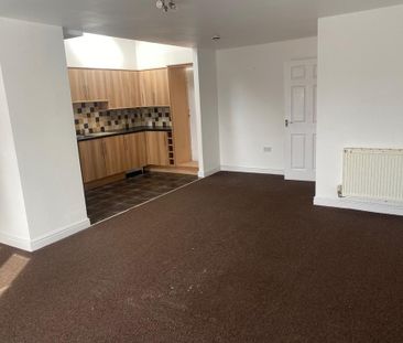 3 bedroom flat to rent - Photo 1