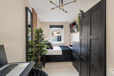 7 bedroom terraced house to rent - Photo 3