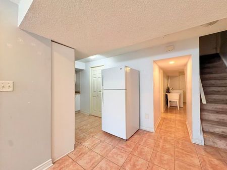 For Lease - 21 Viewcrest Circle Unit# Bsmt, Toronto, Ontario - Photo 4