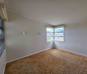 Charming 3-Bedroom Home Close to Town & Sporting Fields - Photo 4