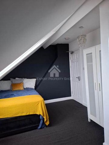 1 bedroom in a house share to rent - Photo 2