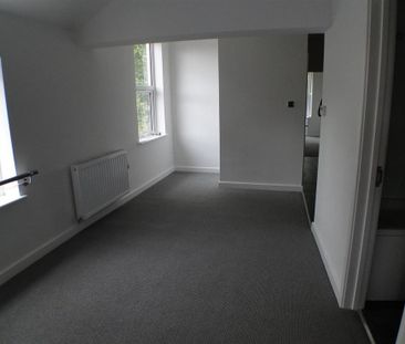 2 bedroom maisonette to rent - Photo 3