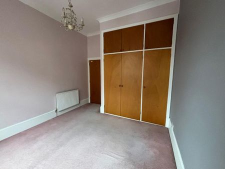 3 bedroom apartment to rent - Photo 4
